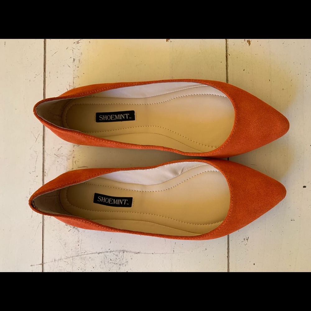 Shoemint Orange Suede Pointy Toes Flat